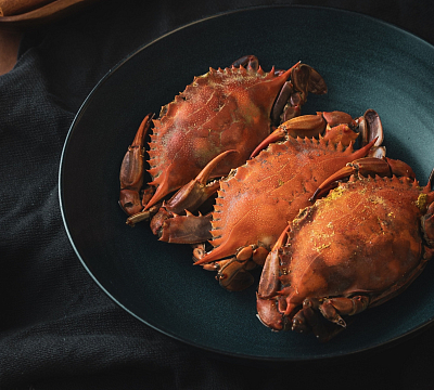 Крабы и морские ежи в ресторанах Москвы