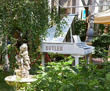 BUTLER / БАТЛЕР